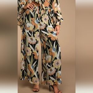 Lulus Ready for the Resort Black Floral Wd Leg Pants sz large EUC